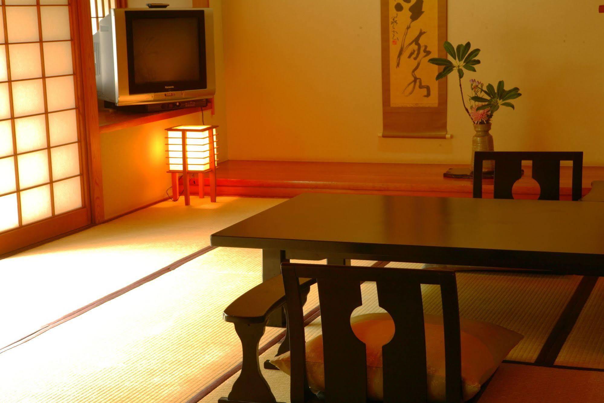 קאגה Yamanakaonsen Ohanami Kyubei מראה חיצוני תמונה